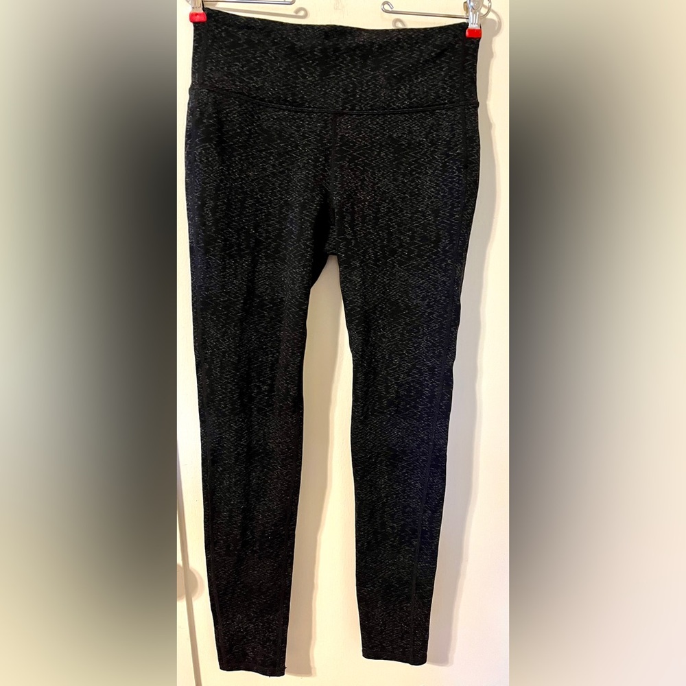 ATHLETA heartbeat CHATARUNGA  zigzag patterned leggings medium